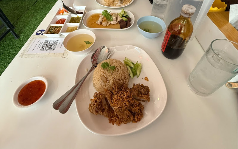 เรือนคุณนาย & บ้านล้าน 9 (Thai restaurant)