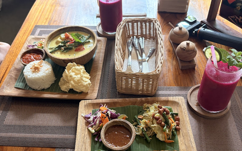 Nikuna warung & Art Gallery