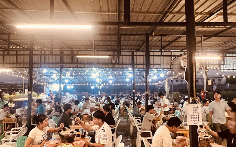 ร้านจ๊วดจ๊วด นวนคร ริมคลองพระอินทร์