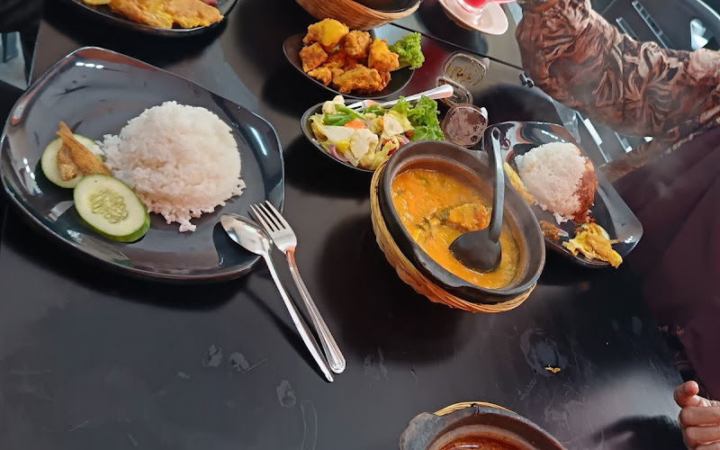 RESTORAN AE CLAYPOT