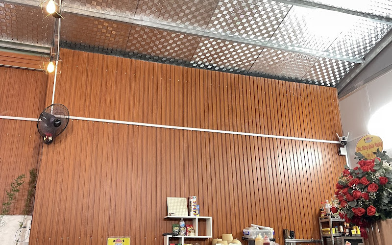 Muỗng Street Food & Drinks