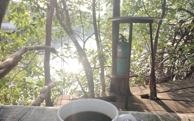 Mango tree coffee and resort