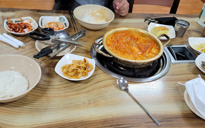 꿀돼지김치찌개