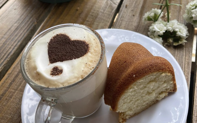 The Loopy Lemon Cafe