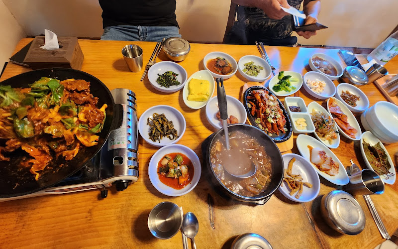 옛날식당 더덕구이 두루치기