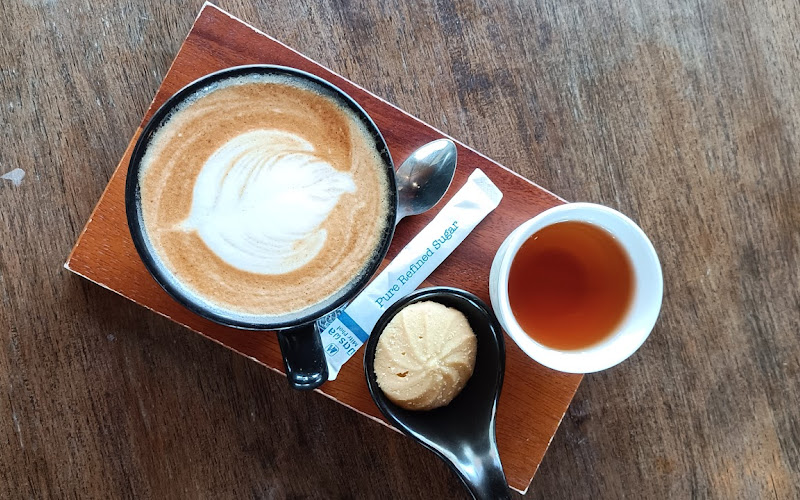 Baandin Coffee and Cactus