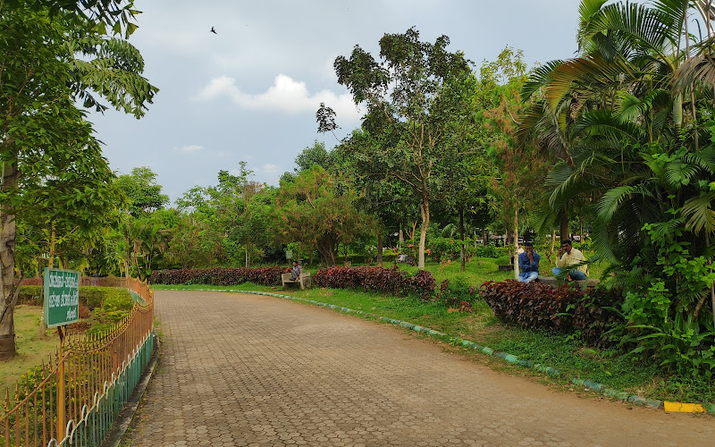 カドリ・パーク, メイン・ゲート