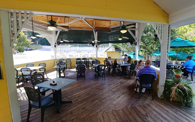 Gazebo Creekside Cafe