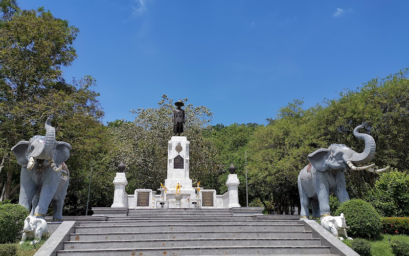 Chakkri National Monument Public Park