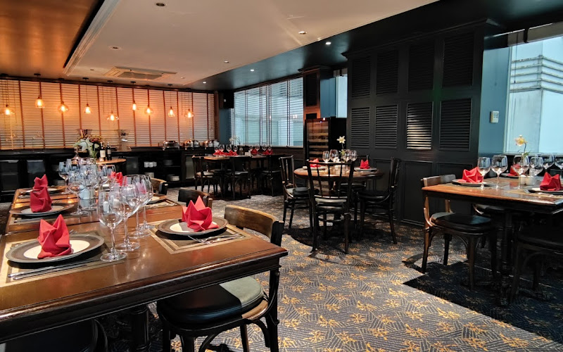 Momento Restaurant by La Nueva