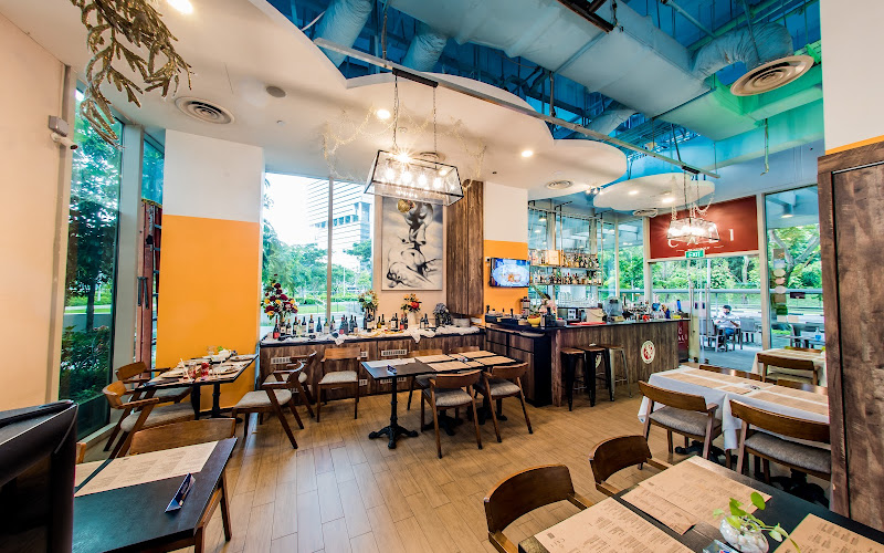 CALI Rochester Park – Pet-Friendly Restaurant & Bar