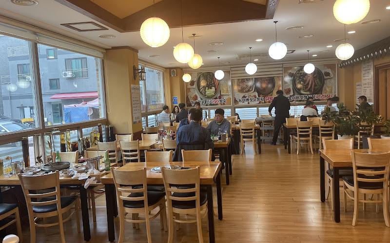 산수정 능이버섯백숙