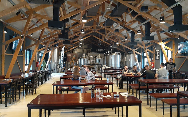 Docker Brewery & Beer Garden