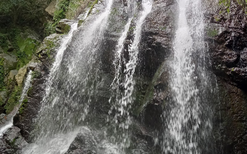 Takinsha Waterfall