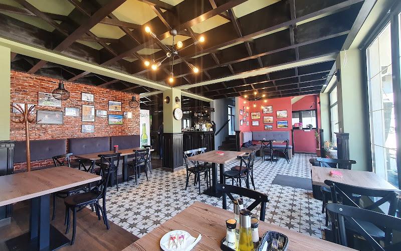 Convivium Bistro Cafe