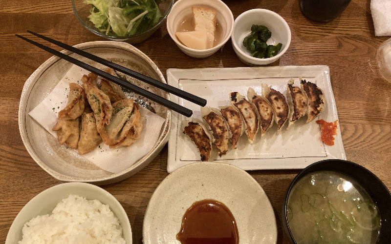 餃子家まるに商店