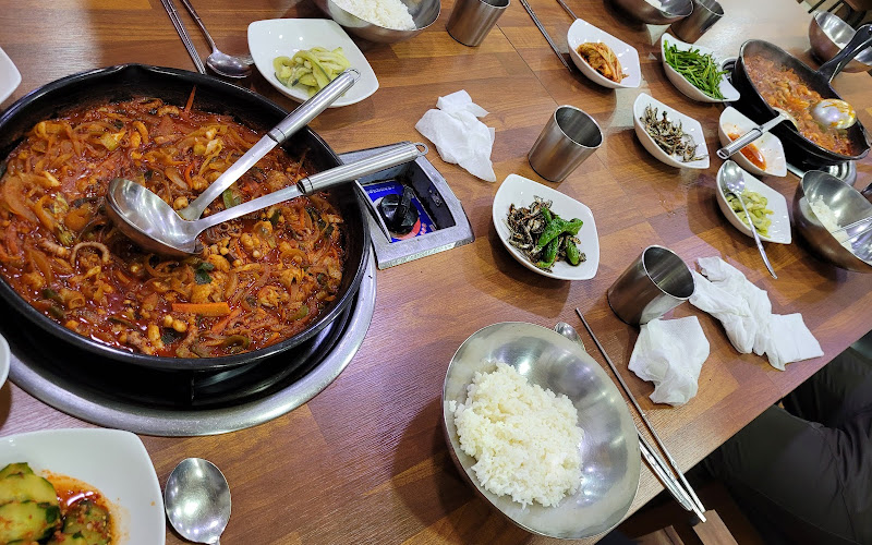 생아구찜 옥해낙지볶음