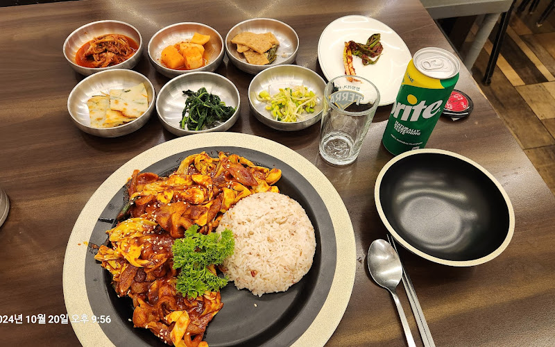 용궁리 김치마을( 세부.막탄)YONGGUNGRI CHICKEN MAUEL