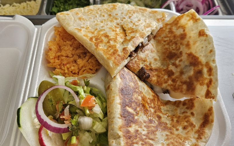 Guacamole tacos food truck