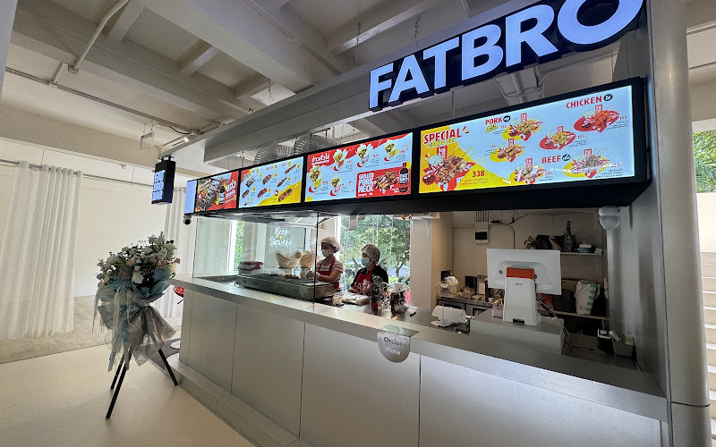 FATBRO BAR เฮียอ้วนปิ้งย่าง Gump's Cross (กั้ม ครอส) เจริญนคร