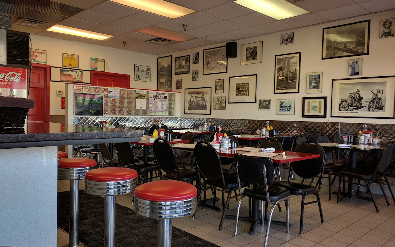 Junior's Cafe & Grill