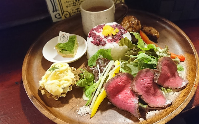 燻製マーケット（燻製菓子店）