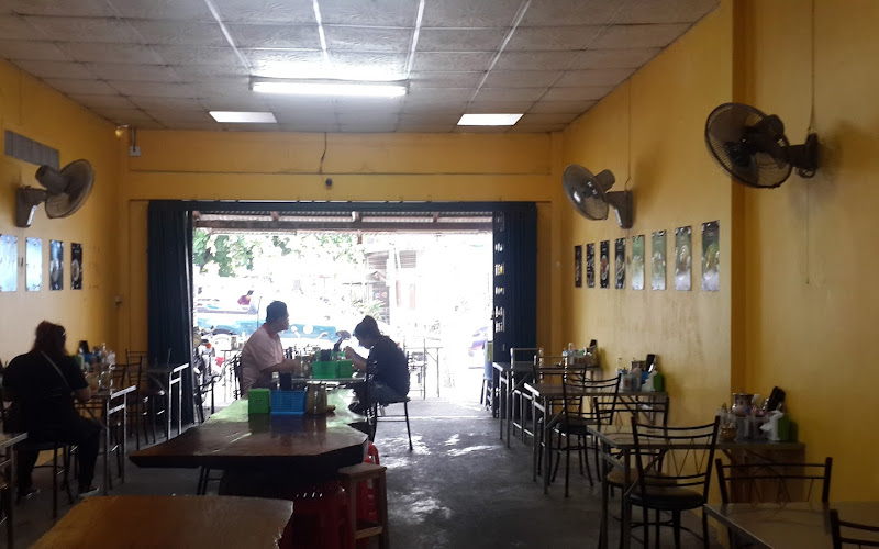 ร้านโกเล็ก (ข้าวขาหมู)