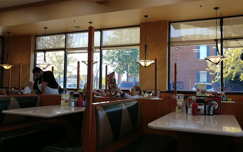 Leo's Coney Island