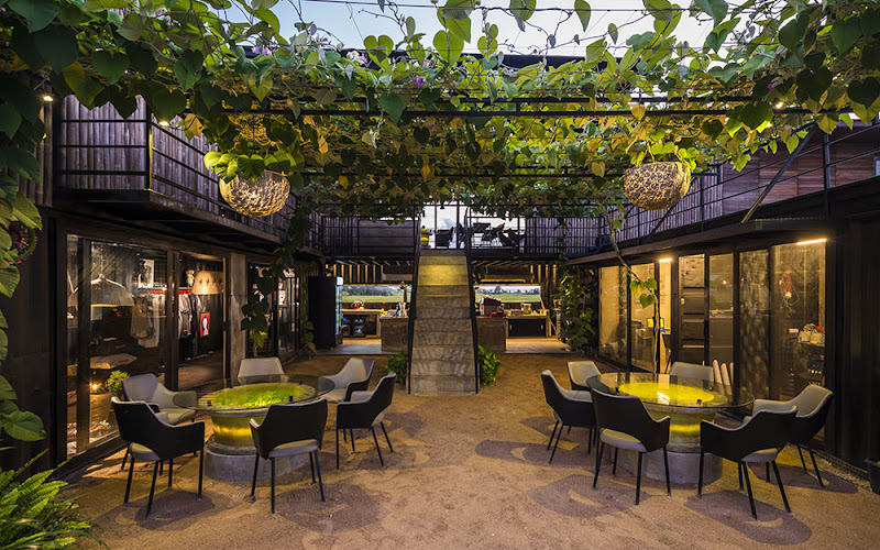 Joshua District Resto