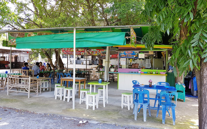 ร้านร่มไทร พี่ติ๊ด