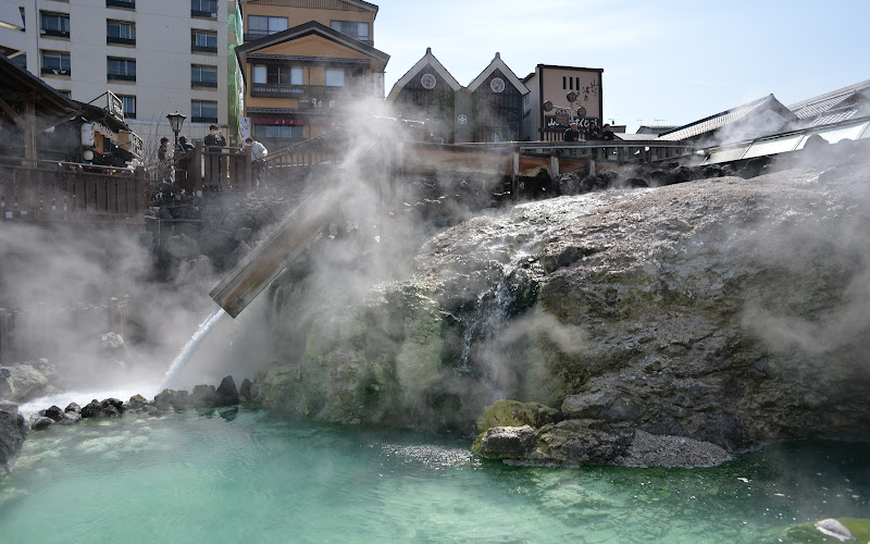 湯滝の灯篭