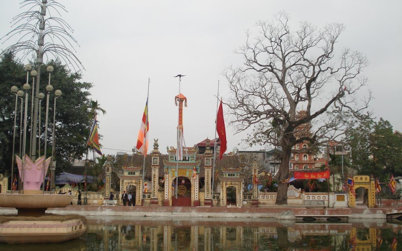Trieu Khuc village temple