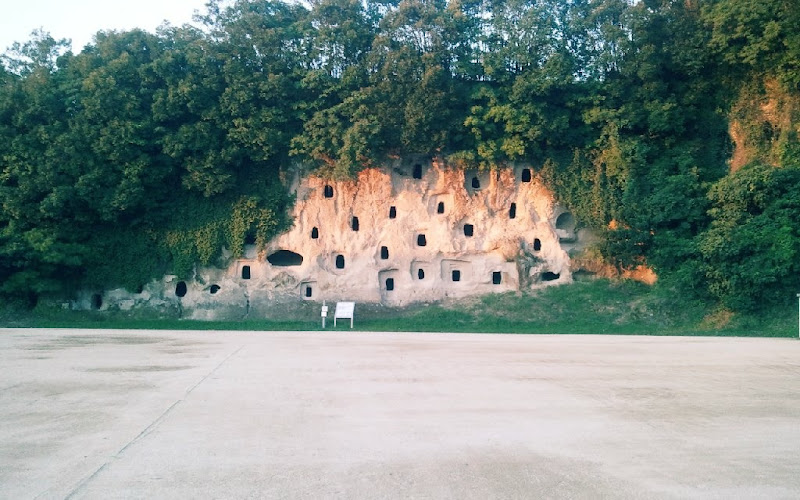 滝尾百穴横穴古墳群