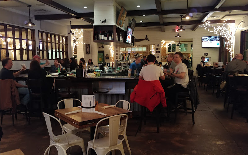 The Stray Dog Bar & Grill