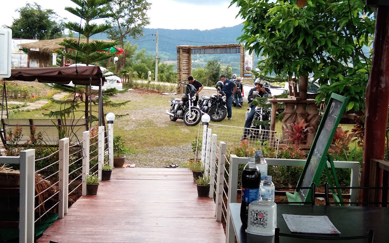 ร้านอาหารบ้านสวนเกดกนก