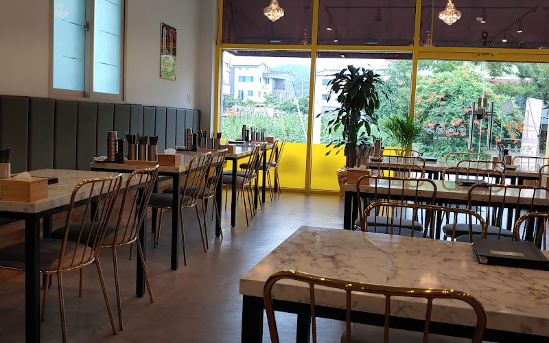 브라운돈까스 부산범방점