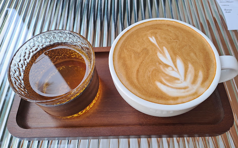 TRUTH Coffee&Poshtel