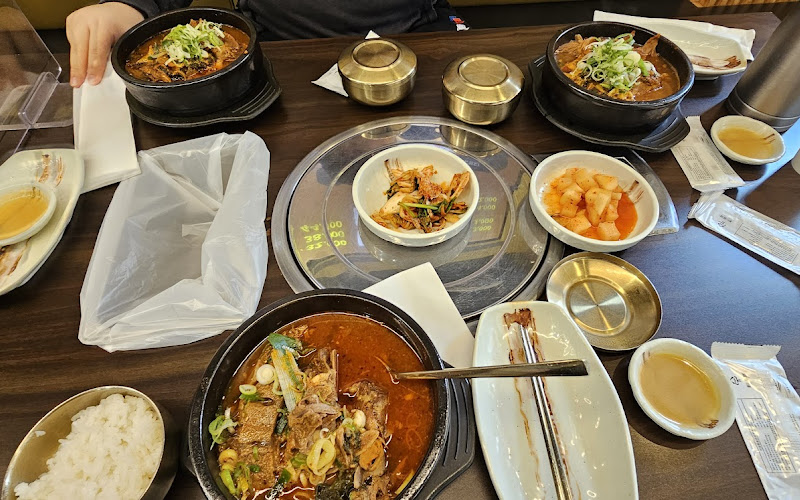 Brother's Gamjatang Gwanpyeong Branch