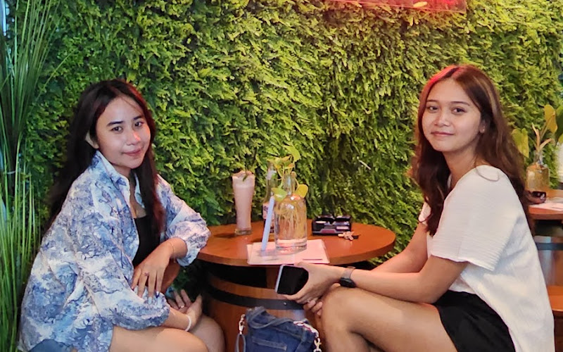 ON THE WAY BEER HOUSE