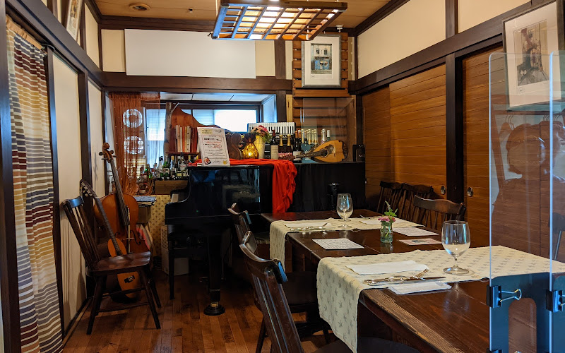 フレンチレストラン アビチュエ