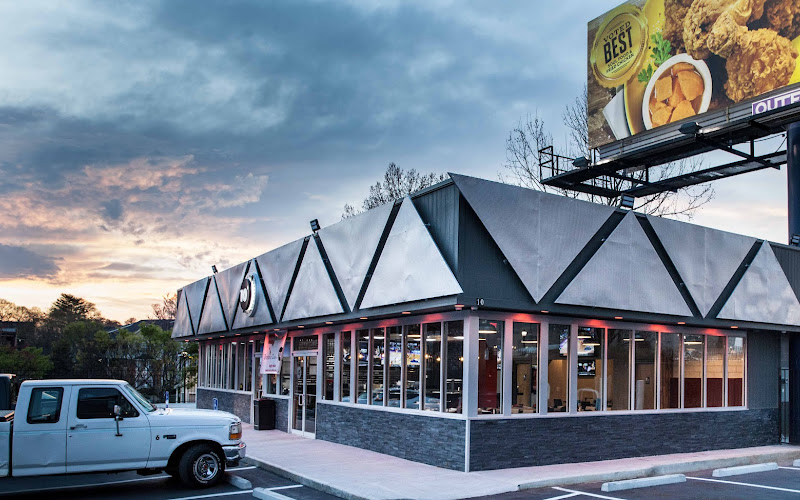 Restaurant 10 Bar & Grill