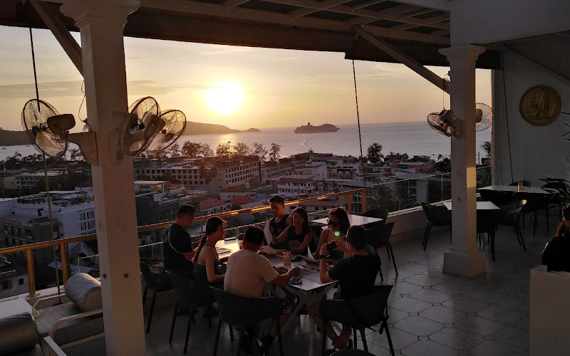 Le V Restaurant Patong