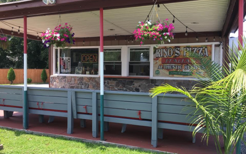 Rino's Pizza
