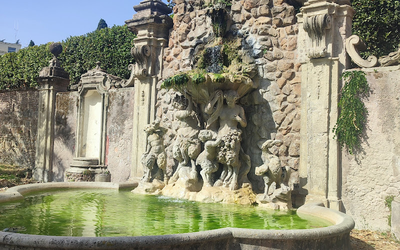 Fontana dei Satiri