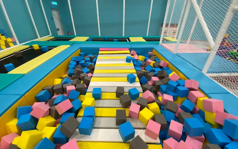 Lio & Friends Amusement Park