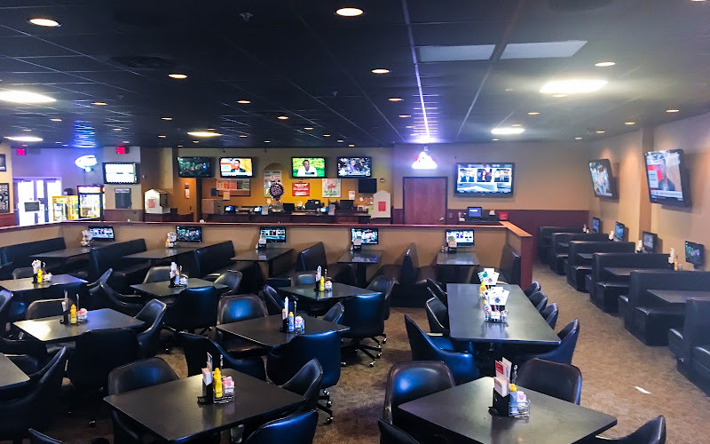 Big Red Restaurant & Sports Bar - Norfolk