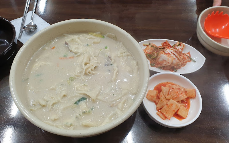 박서방해물칼국수