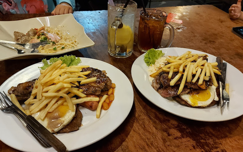 EightMiles Burger Banjir