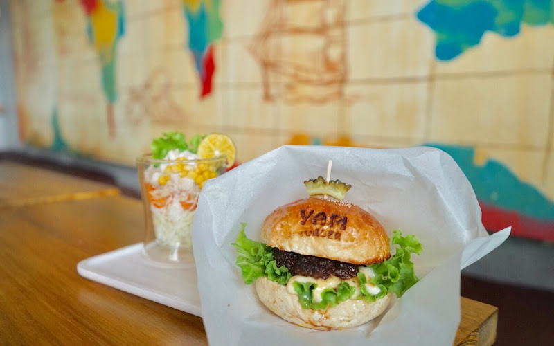 ヤンバーガー石垣島（YAMBURGER.ISHIGAKI）