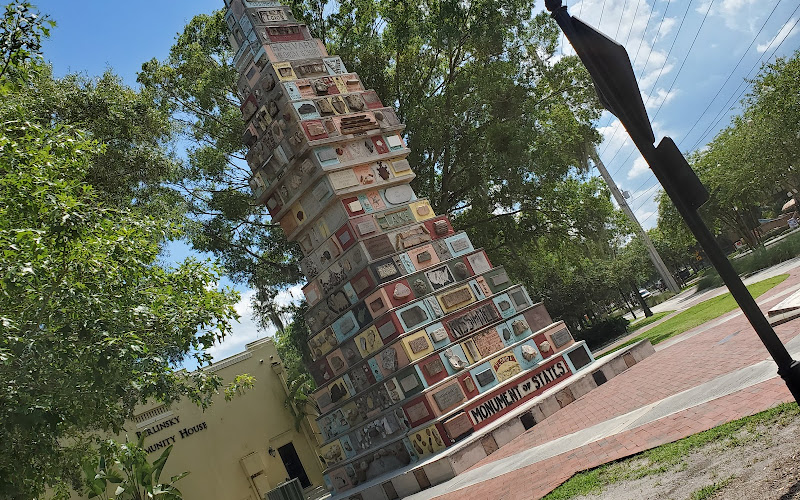 Monument of States
